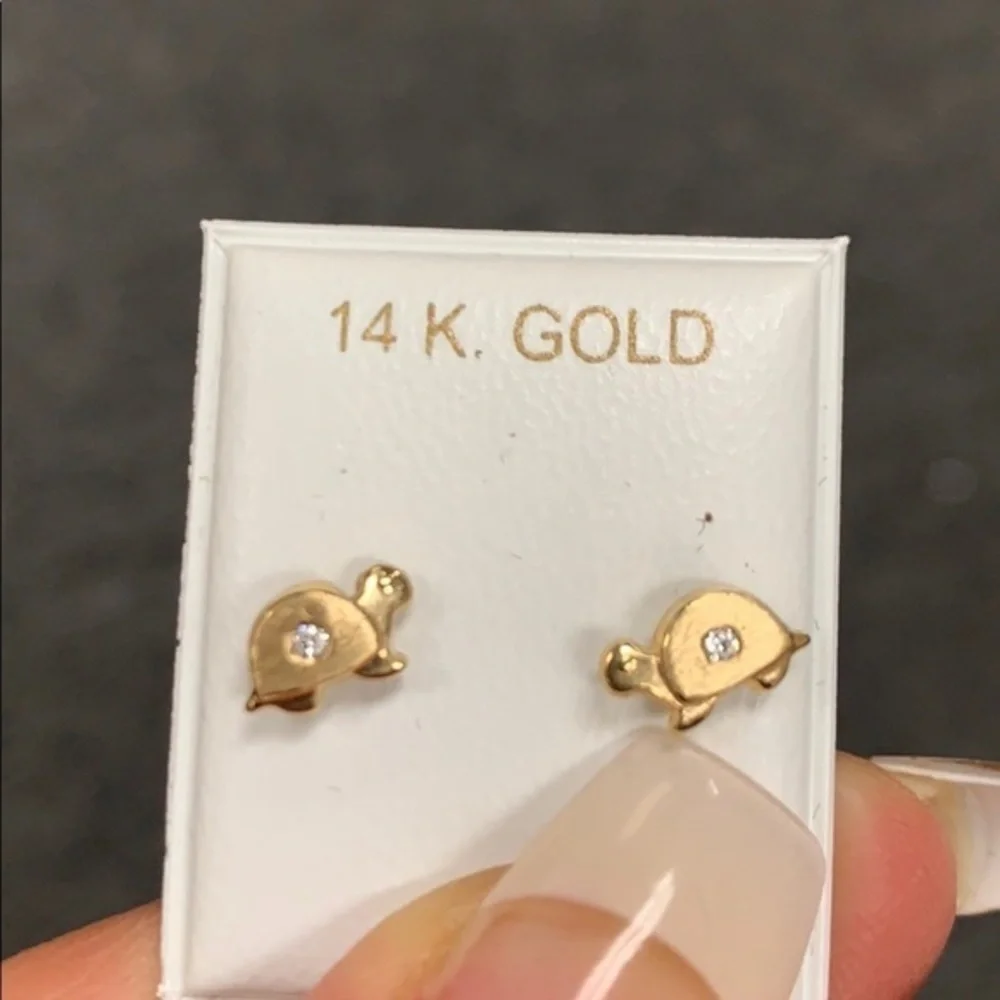 14K Yellow Gold 8mm Turtle Stud CZ Earrings